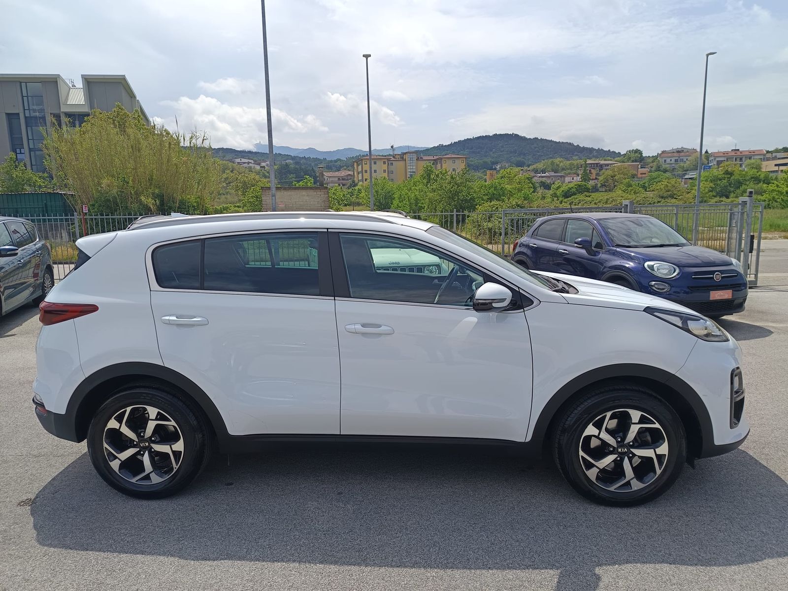 Kia Sportage 1.6 CRDi 115 CV 2WD, vista esterna
